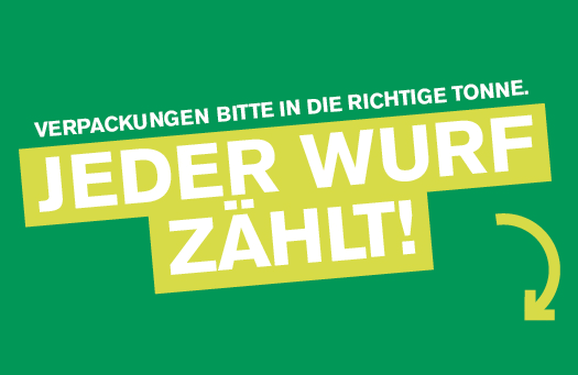 Green recycling poster urging proper packaging disposal with bold white and yellow text "JEDER WURF ZÄHLT!" and a curved yellow arrow.